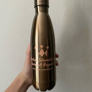 Hooters international swimsuit pageant insulated metal water bottle